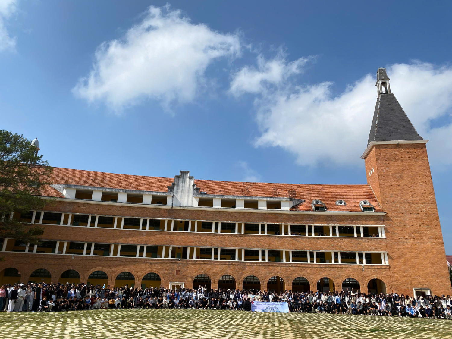 HÀNH TRÌNH HƯỚNG NGHIỆP VÀ TRẢI NGHIỆM CỦA HỌC SINH KHỐI 10 TRƯỜNG THPT TÂN HÀ TẠI ĐÀ LẠT LÂM ĐỒNG